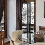 Hellochalet - To Door With Big Terrace Overlooking Skiruns Breuil-Cervinia
